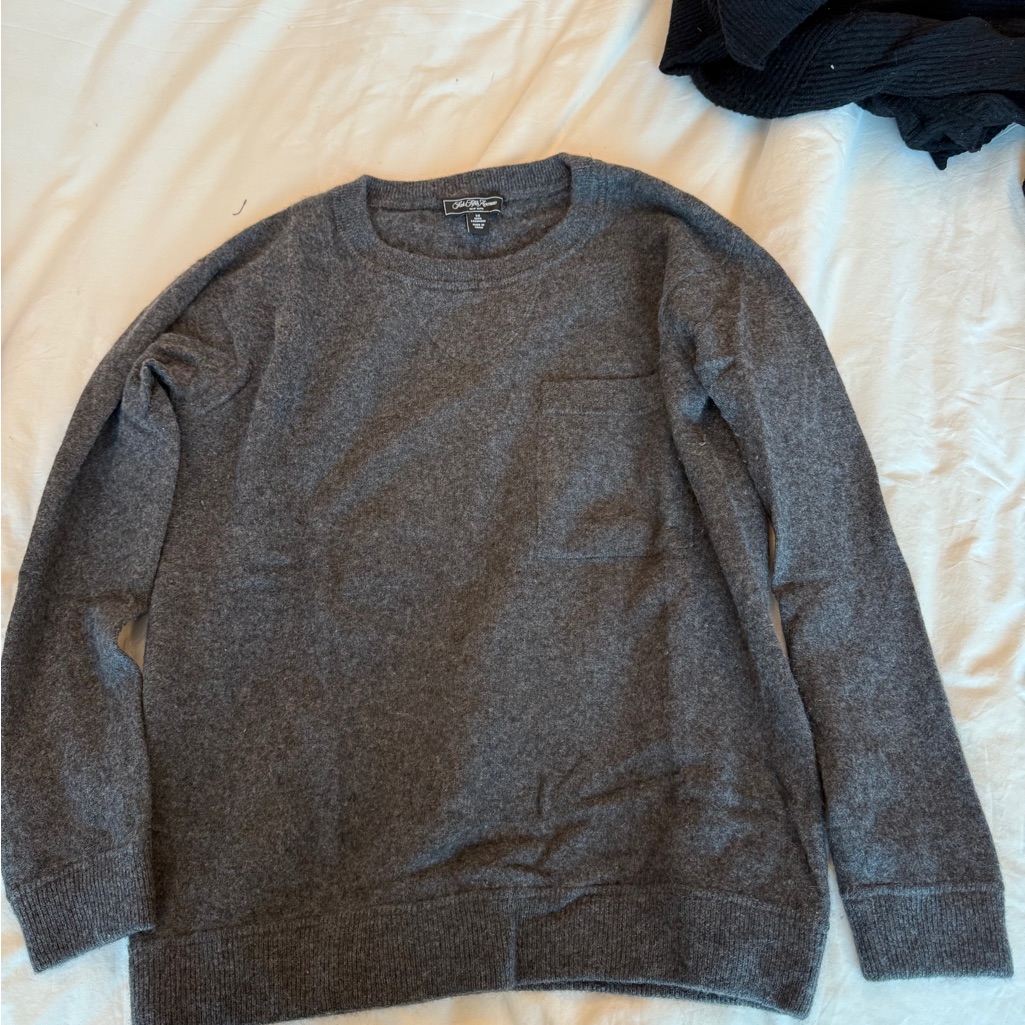 Saks Fifth Avenue Charcoal Cashmere Crewneck Sweater
